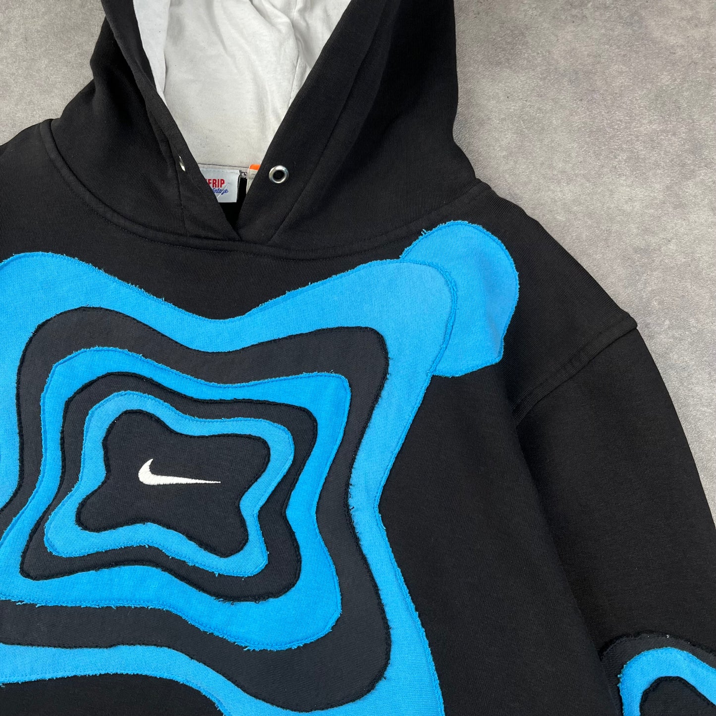Custom Reworked Nike Sweat-shirt