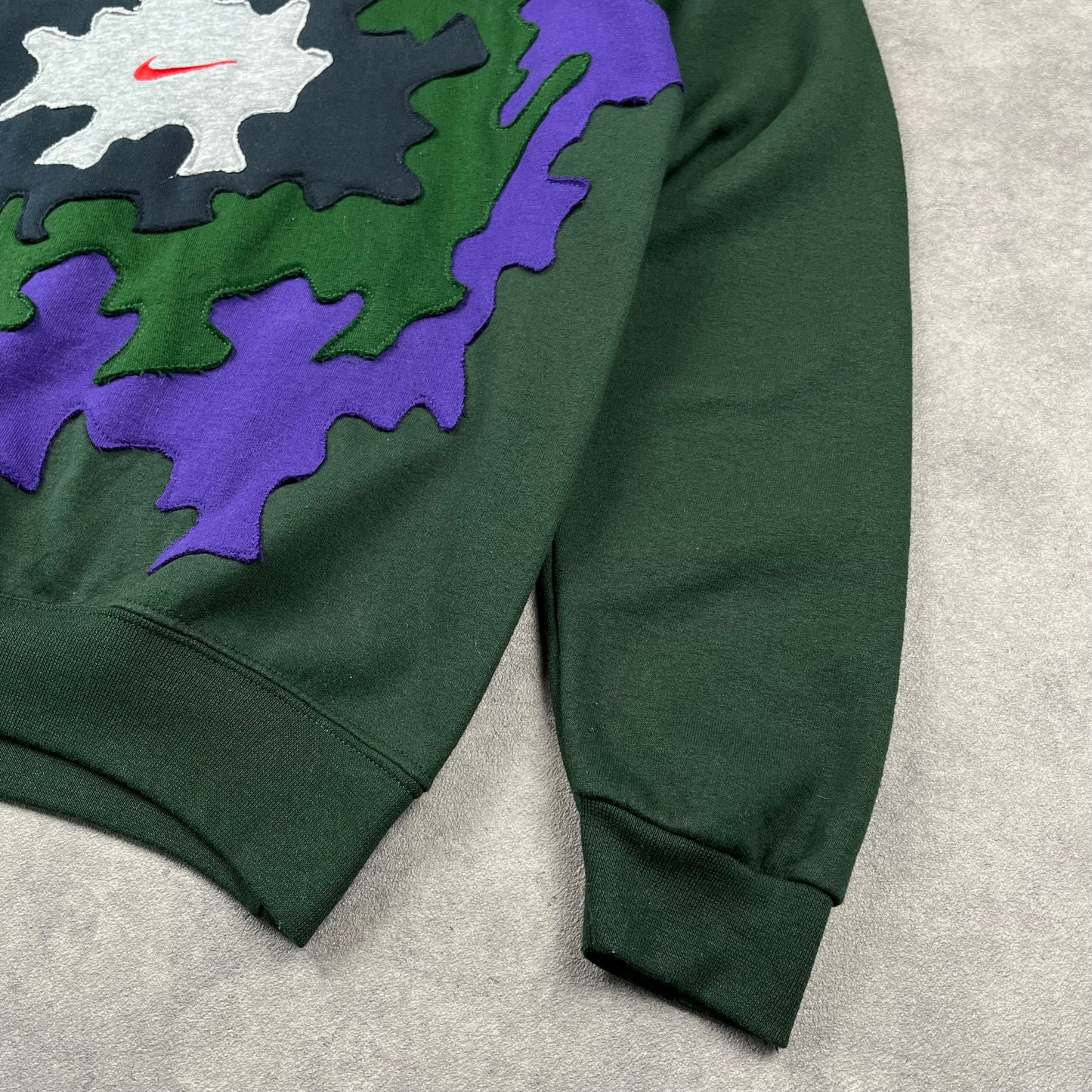 Custom Reworked Nike Sweat-shirt