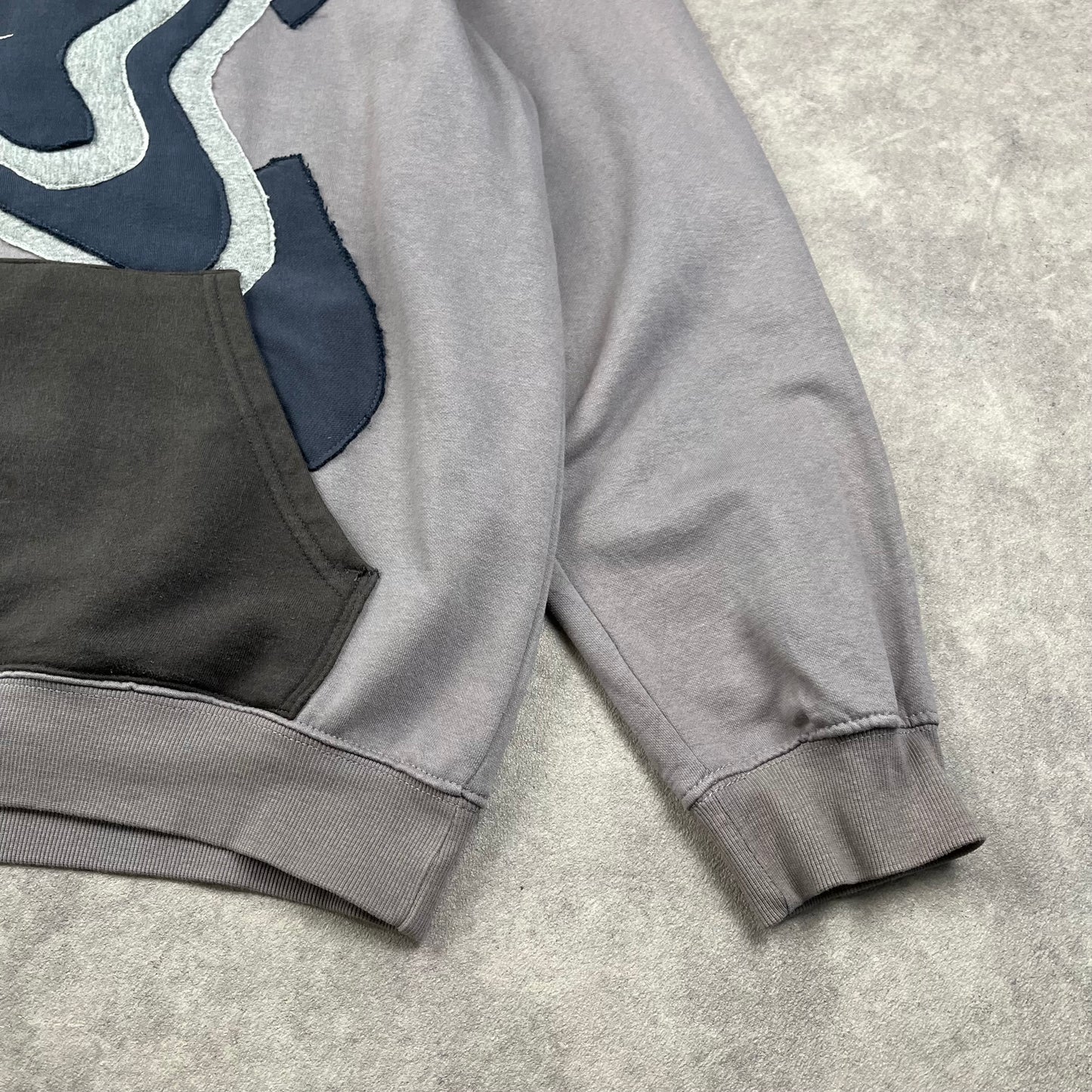 Custom Reworked Nike Sweat-shirt