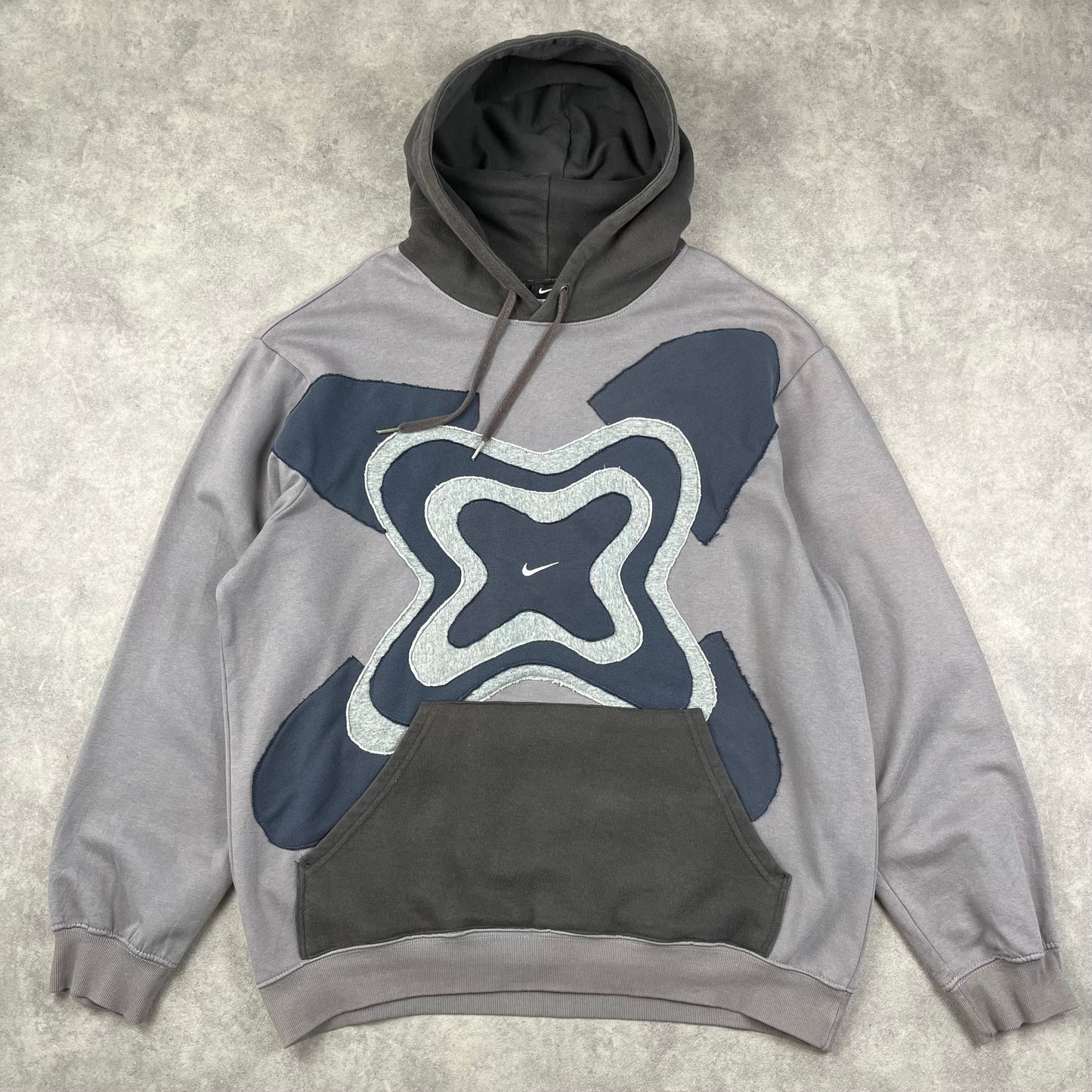 Custom Reworked Nike Sweat-shirt