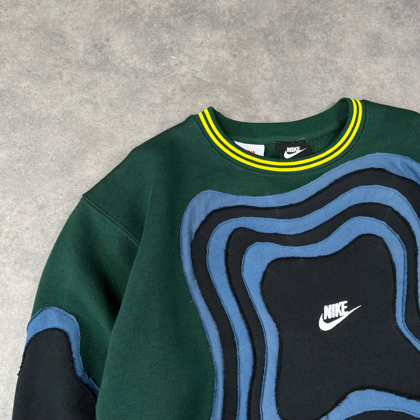 Custom Reworked Nike Sweat-shirt