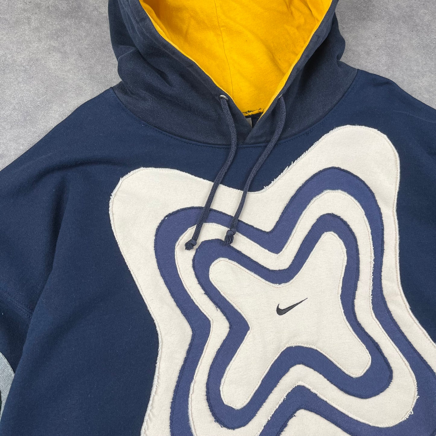 Custom Reworked Nike Sweat-shirt