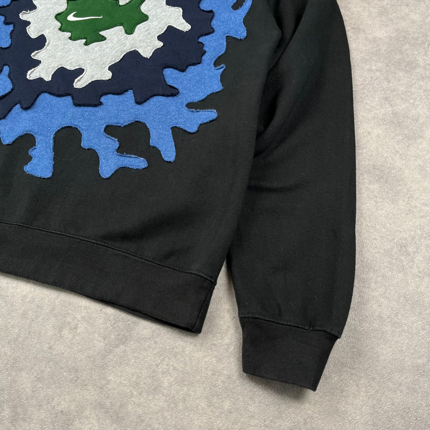 Custom Reworked Nike Sweat-shirt