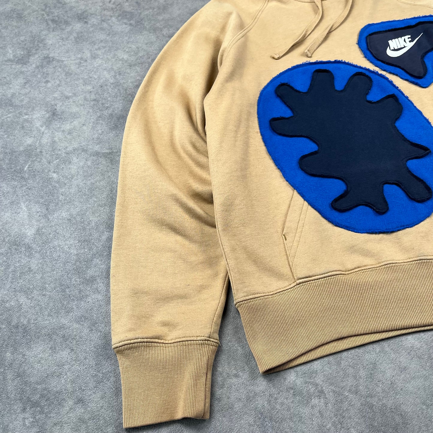 Custom Reworked Nike Sweat-shirt