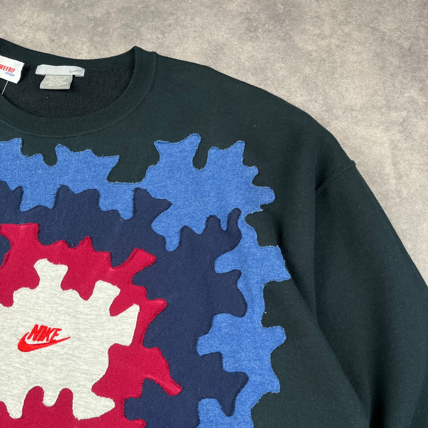 Custom Reworked Nike Sweat-shirt