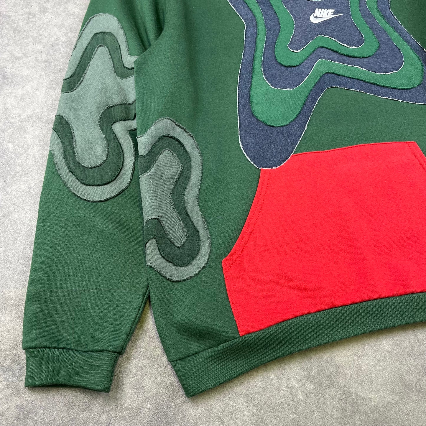Custom Reworked Nike Sweat-shirt