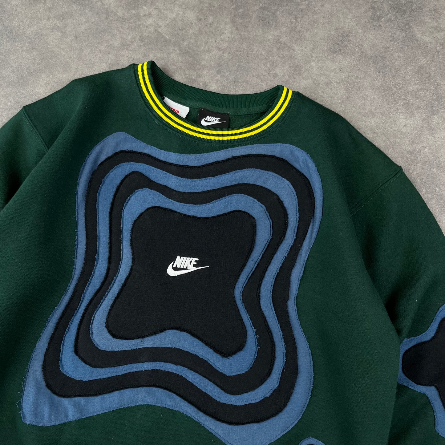 Custom Reworked Nike Sweat-shirt