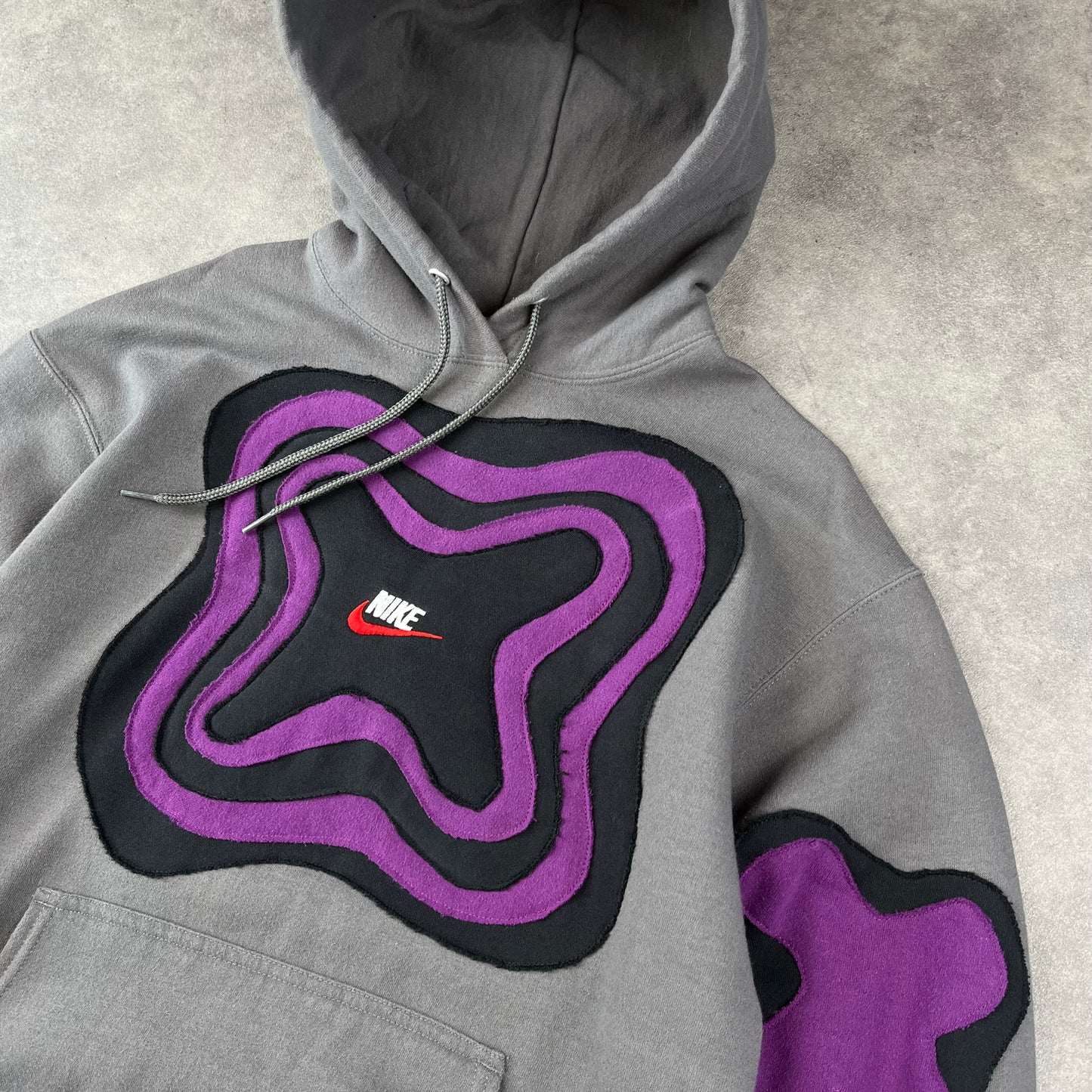 Custom Reworked Nike Sweat-shirt