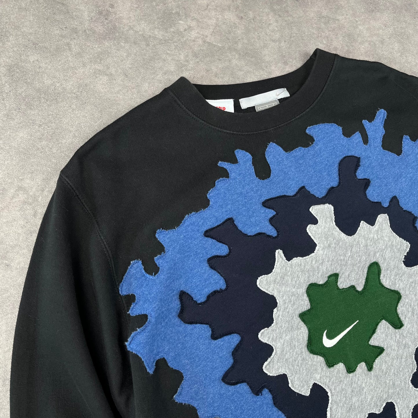 Custom Reworked Nike Sweat-shirt