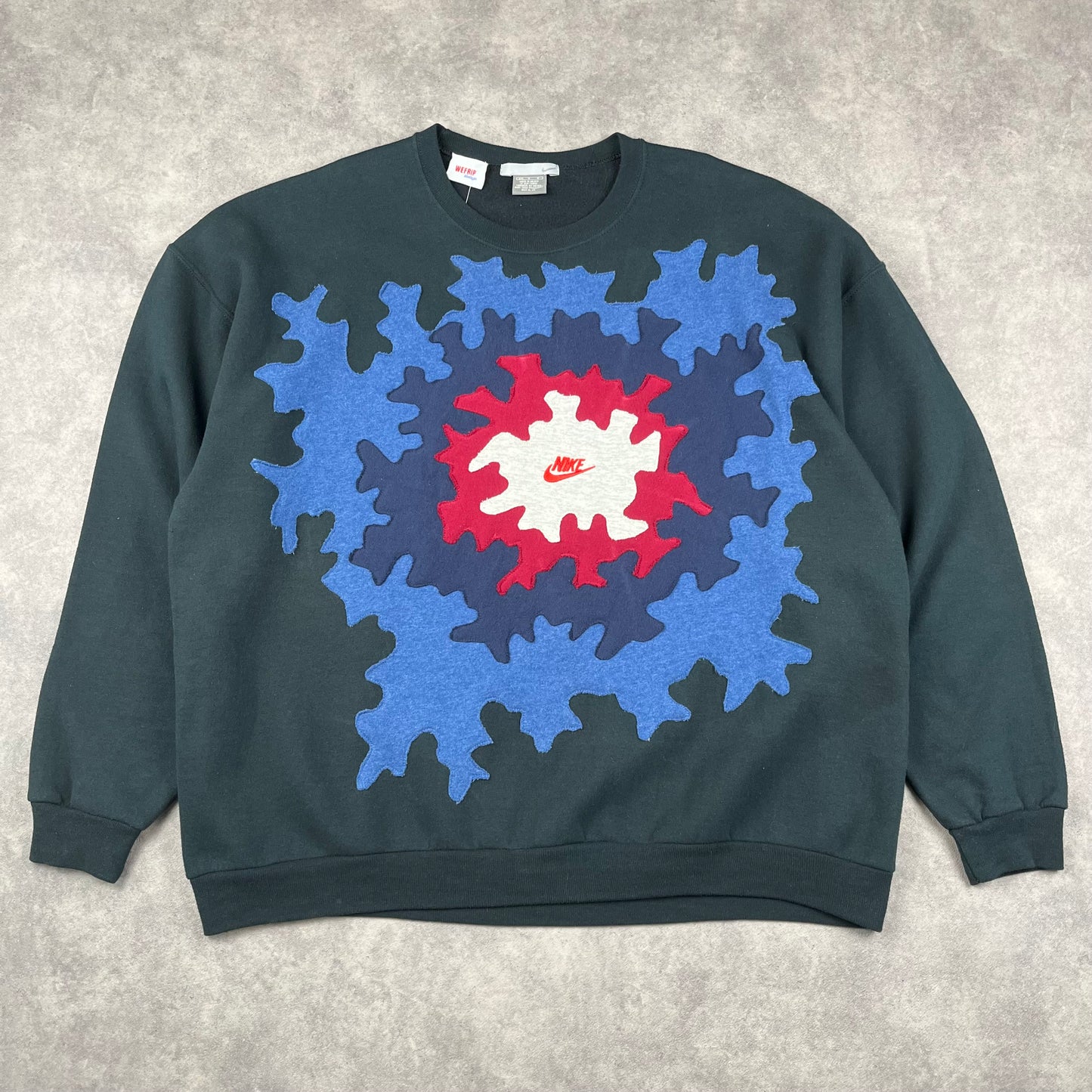 Custom Reworked Nike Sweat-shirt